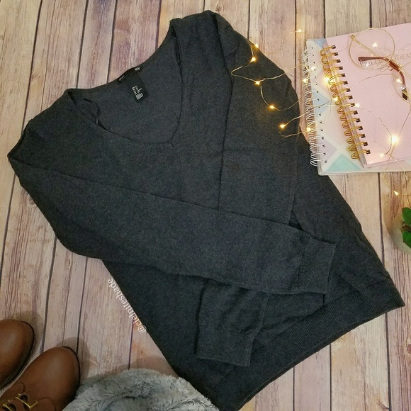 H&M Sweaters - H&M Charcoal Grey Sweater H&M Sweaters - H&M Charcoal Grey Sweater